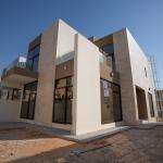 CORNER UNIT | CLOSE TO AMENETIES | MOTIVATED SELLER